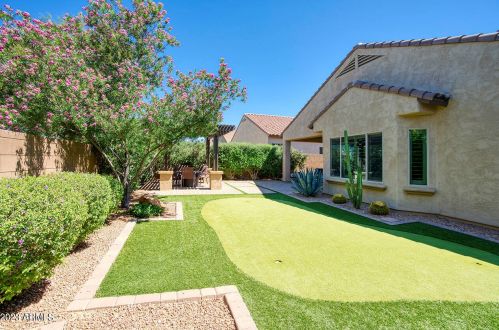 33044 26th Ln, Phoenix AZ  85085-8915 exterior