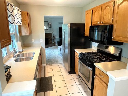 2371 Crestline Dr, Saint Louis MO 63129-3713 exterior