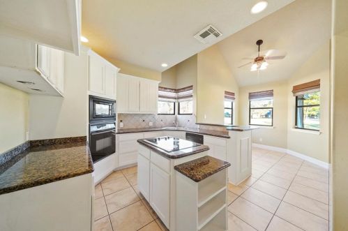 18202 Walden Frst Dr, Humble TX 77346-6023 exterior