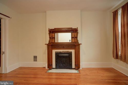 422 Peyton St, Alexandria VA 22314-2004 exterior