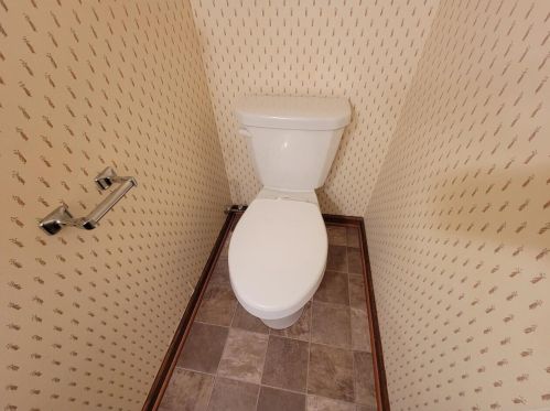 5917 Leisure South Dr, Grand Rapids MI 49548-6857 exterior