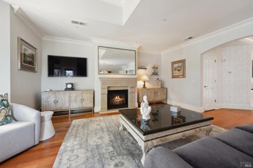 66 De Silva Is Dr, Mill Valley CA 94941-3037 exterior