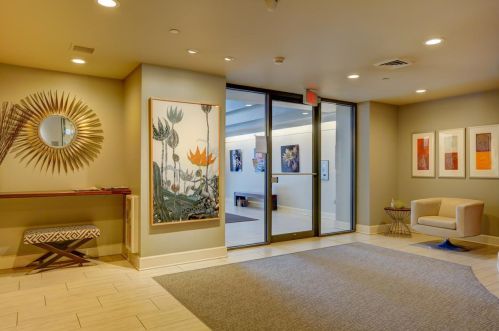 137 Wilson St, Madison WI  53703-3378 exterior