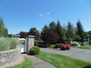 39 Grassy Hill Rd, Farmington, CT 06032-2078