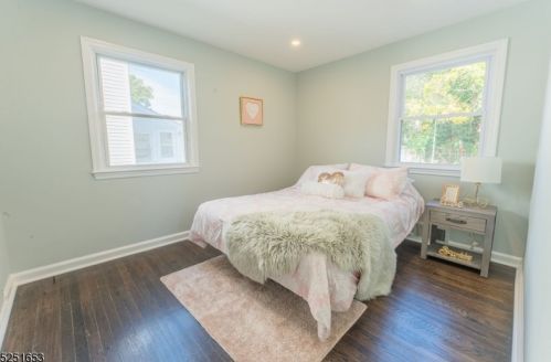 78 Henshaw Ave, Springfield NJ  07081-2210 exterior