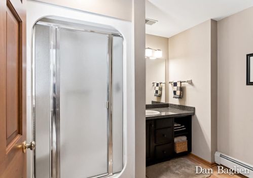 1069 Randall Rd, Meskegon MI 49441-4870 exterior