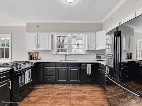 256 Frst Ave, Elmhurst IL 60126-3547 exterior