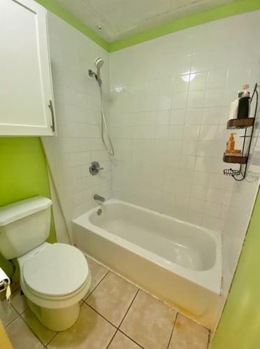 807 25th St, Austin TX  78705-4448 exterior