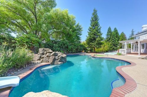 2327 Hartford Ct, Folsom CA 95762-5931 exterior