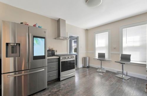 316 Monroe St, New Britain CT 06052-1628 exterior