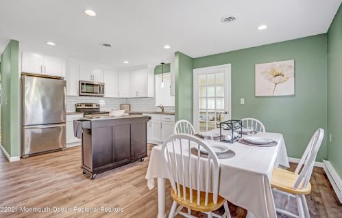 8 Leighton Ln, Lakehurst NJ  08759-6711 exterior