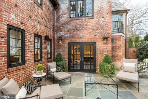 2446 Kalorama Rd, Washington DC 20008-1625 exterior