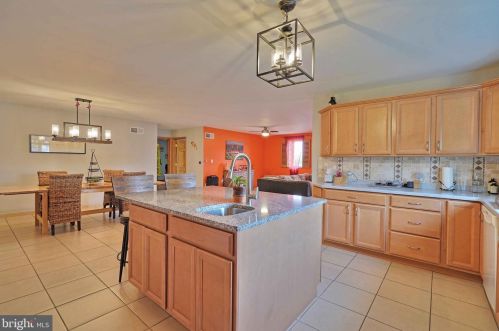 114 Chestnut St, Slatington PA 18080-1512 exterior