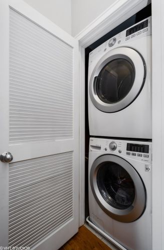 1510 Greenview Ave, Chicago IL 60642-7005 exterior