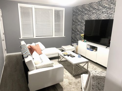 2470 7 St, Milwaukee WI 53215-3227 exterior