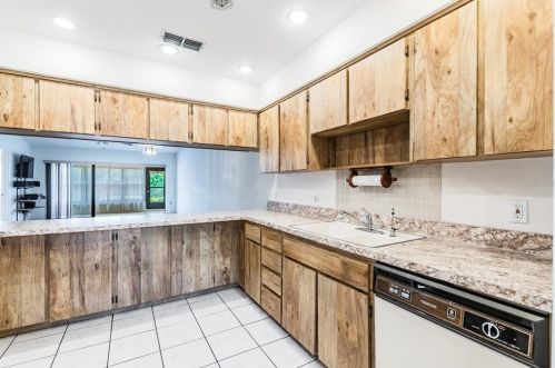 7739 Radcliffe Cir, Port Richey FL 34668-5937 exterior