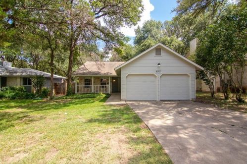 9707 Anderson Village Dr, Austin TX  78729-2701 exterior