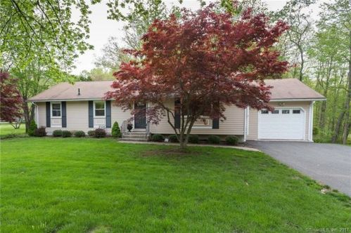 14 Montowese Trl, Wallingford, CT 06492-5710