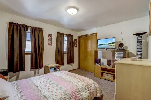 5527 Kilbourn Ave, Chicago IL 60646-5937 exterior