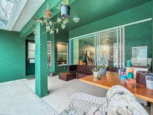 270 18 St, Naples FL 34117-9453 exterior