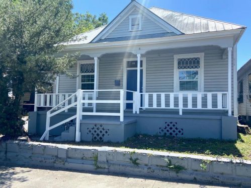 2011 Columbus Dr, Tampa FL  33605-2723 exterior