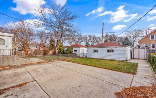 5431 Newcastle Ave, Chicago IL 60638-2303 exterior