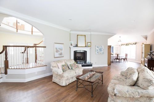 38 Old Nursery Dr, Wilton CT 06897-3831 exterior