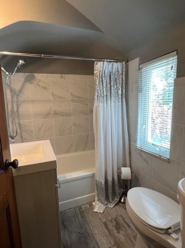 1546 Bellaire Pl, Pittsburgh PA 15226-1907 exterior