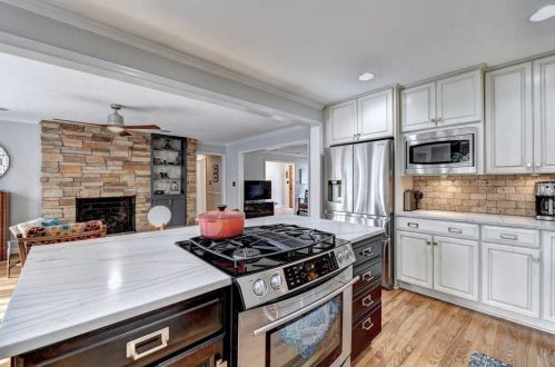 1721 Kings Down Cir, Atlanta GA 30338-5625 exterior