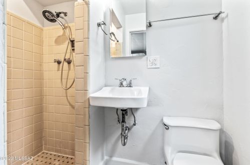 4327 Timrod St, Tucson AZ 85711-4252 exterior