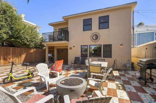 128 Camarillo Ave, Oxnard CA  93035-4605 exterior