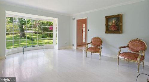 8430 Brk Rd, Mc Lean VA 22102-1703 exterior