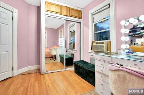 111 Burton Ave, Hasbrouck Heights NJ 07604-1803 exterior