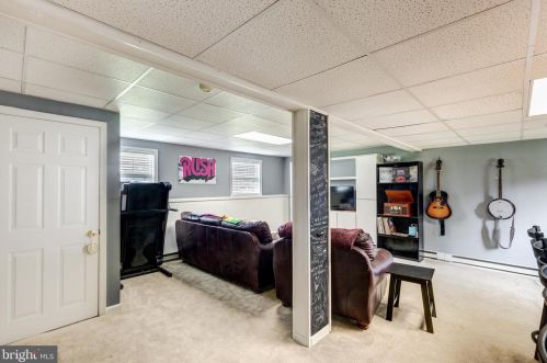 20 Colonial Ct, Littlestown PA 17340-1528 exterior