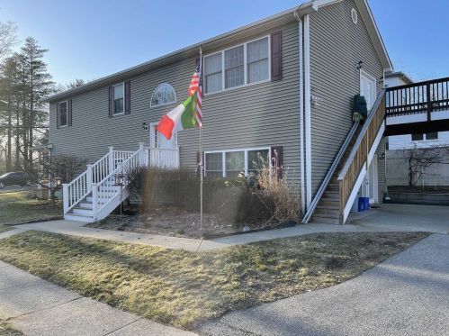 21 Fairview Ave, Poughkeepsie NY  12601-1344 exterior