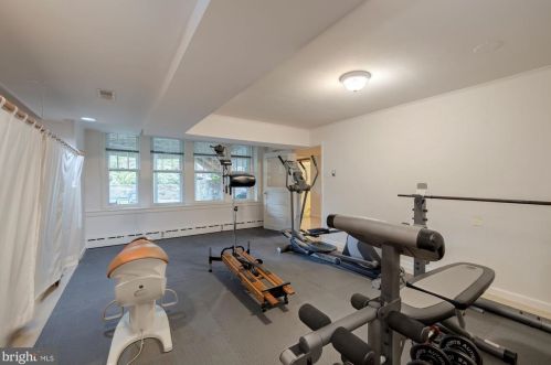 3928 Livingston St, Washington DC 20015-2921 exterior