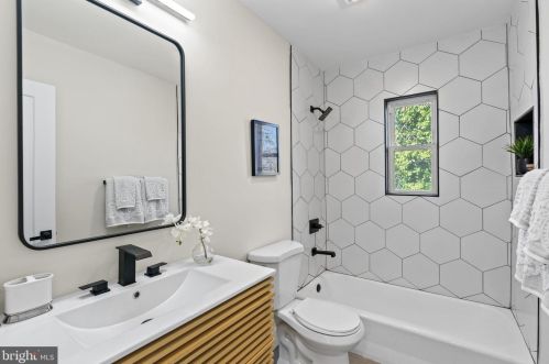 732 Adrian St, Washington DC  20019-4201 exterior