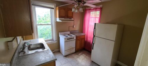 41 Pearl St, Trenton NJ 08609-1225 exterior