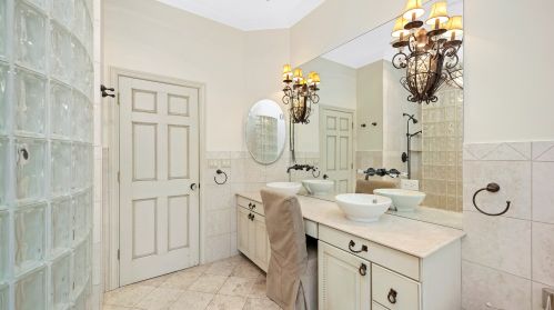 4841 Hoyne Ave, Chicago IL 60625-1306 exterior