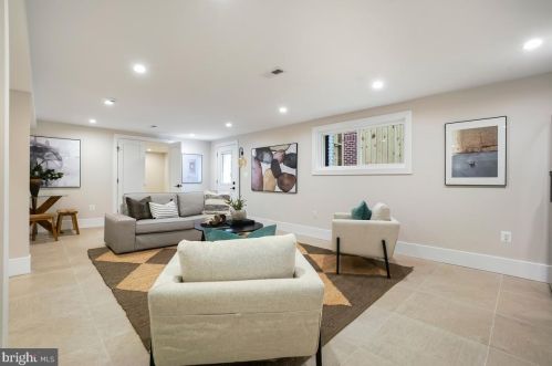 4215 16th St, Washington DC  20011-7005 exterior