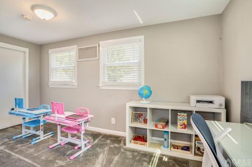 33 Coddington Ave, Avenel NJ 07001-1941 exterior