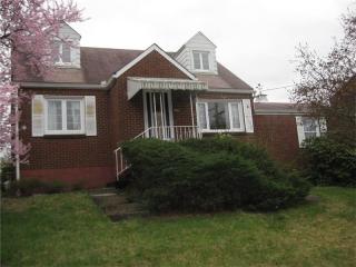 1736 James St, Monroeville, PA 15146-3814