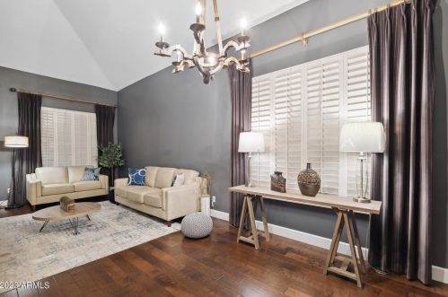 4822 Avenida Del Rey, Phoenix AZ  85083-2203 exterior