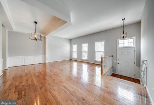 6138 Manchester Park Cir, Alexandria VA  22310-4953 exterior