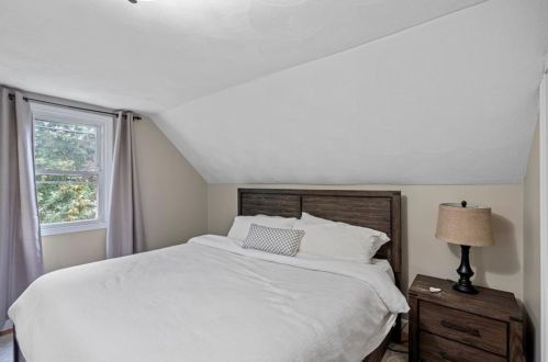 36 Mulberry Cir, Providence RI 02919-2534 exterior