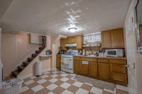 270 Indiana Ave, Providence RI  02905-2823 exterior