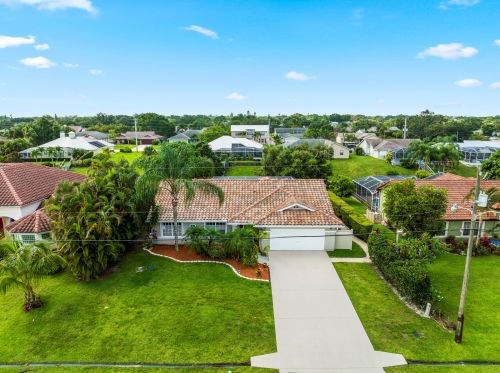 110 Twylite Ter, Fort Pierce FL  34983-1247 exterior