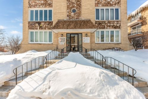 6260 Newland Ave, Chicago IL  60638-3966 exterior