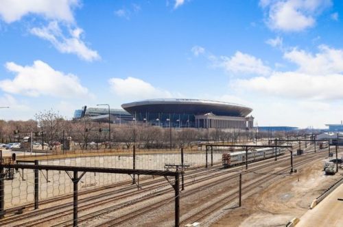 233 13th St, Chicago IL  60605-3237 exterior