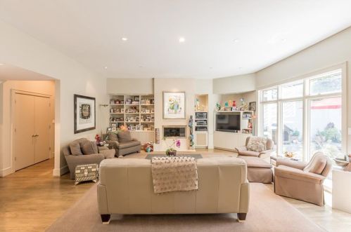 55 Finch Frst Trl, Atlanta GA 30327-4576 exterior